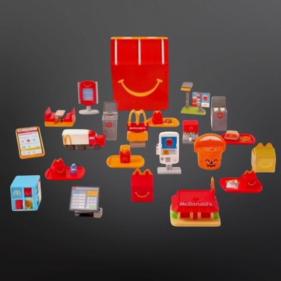 2025 McDONALD'S Lil Miniature Semi Truck Machine McDonald’s Happy Meal Toys A33 - Picture 2 of 6